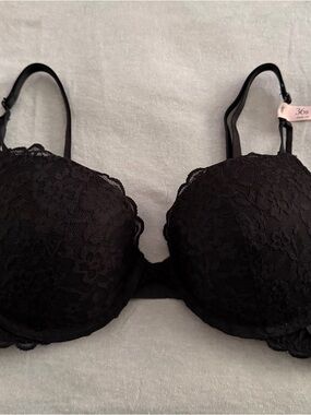 Victoria's Secret Black Lace Push-Up Bra - 36B